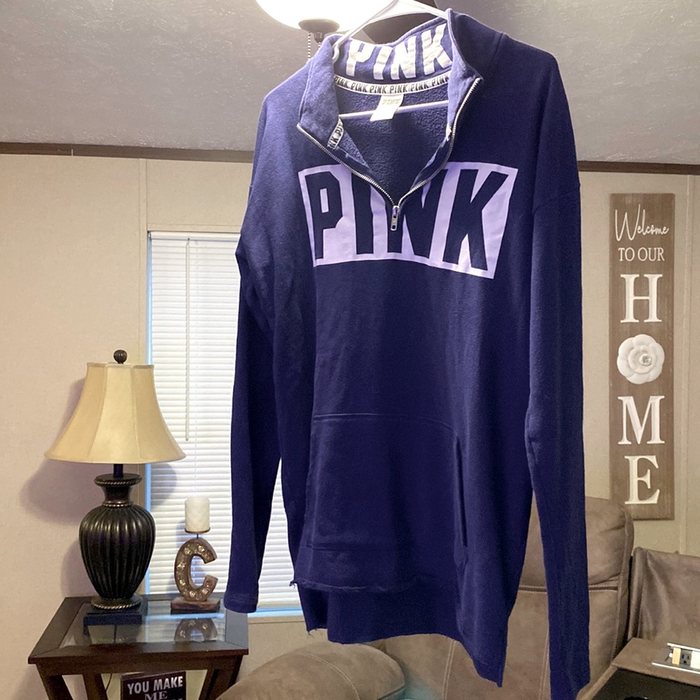 PINK Sweatshirt